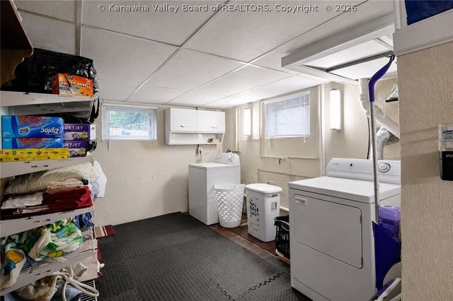 875 S Washington Street, St Albans, WV 25177