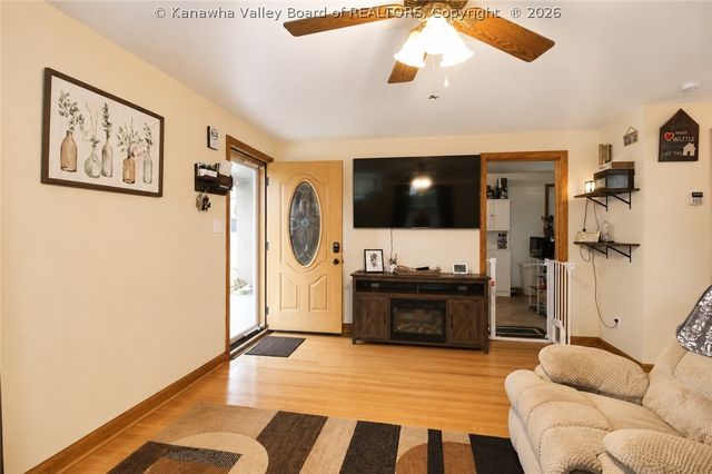 875 S Washington Street, St Albans, WV 25177