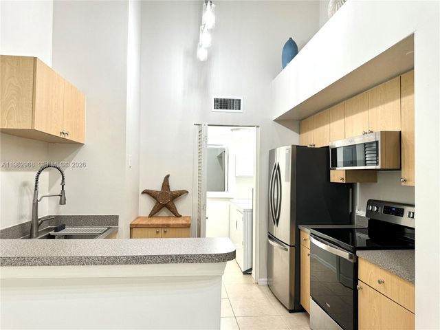 1020 Villa Ln 1020, Boynton Beach, FL 33435