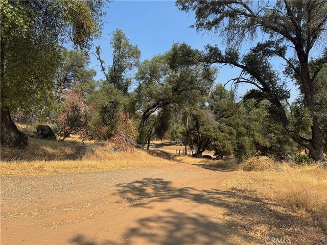 5393 Schafer Rd, Mariposa, CA 95338