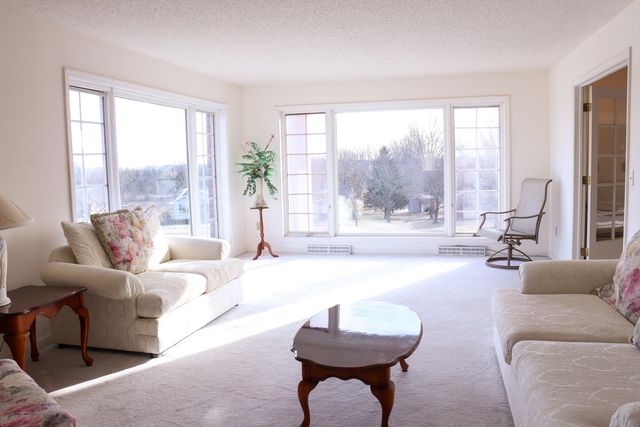 3900 Pine Hill Road, Sterling, IL 61081