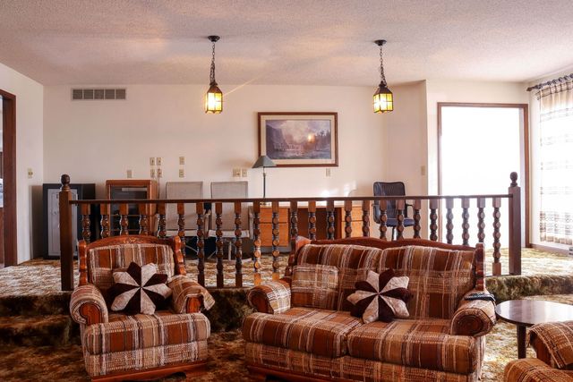 3900 Pine Hill Road, Sterling, IL 61081