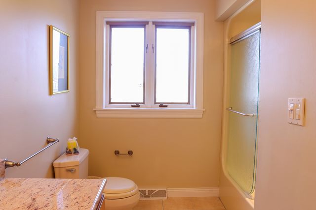 3900 Pine Hill Road, Sterling, IL 61081