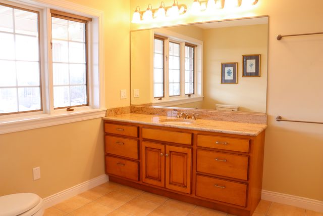 3900 Pine Hill Road, Sterling, IL 61081