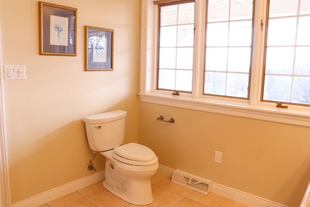 3900 Pine Hill Road, Sterling, IL 61081