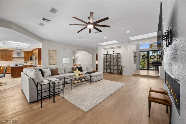 8908 Tavistock Court, Las Vegas, NV 89134