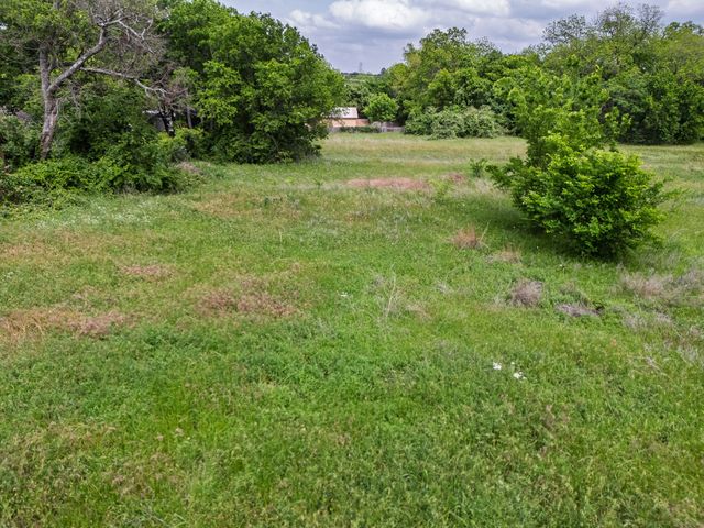 209 8th Street, Joshua, TX 76058