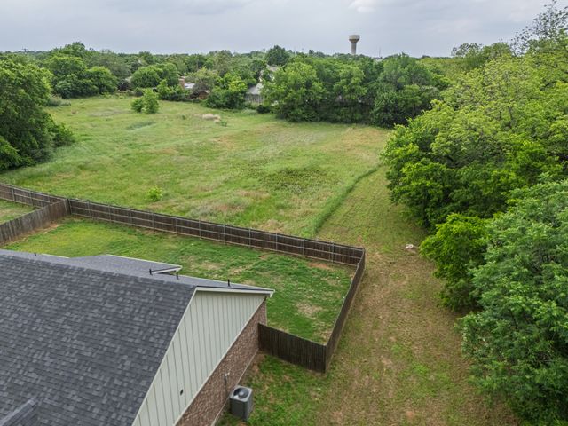 209 8th Street, Joshua, TX 76058