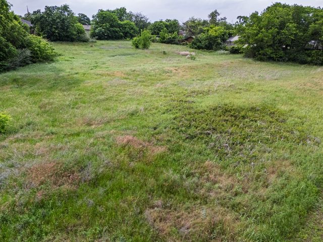 209 8th Street, Joshua, TX 76058