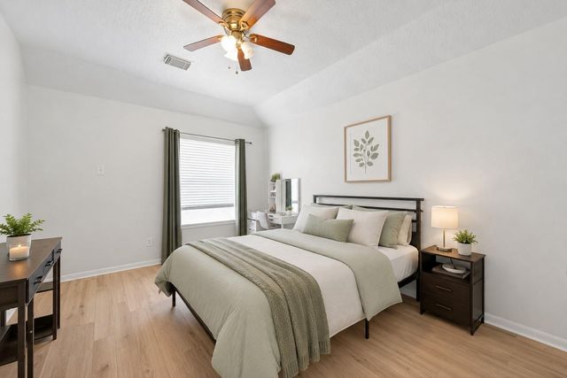 5707 Oakwell Station Court, Humble, TX 77346