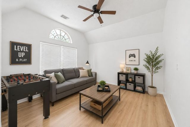 5707 Oakwell Station Court, Humble, TX 77346