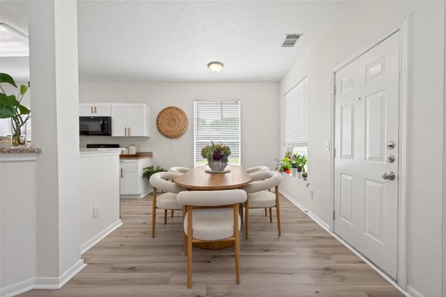 5707 Oakwell Station Court, Humble, TX 77346