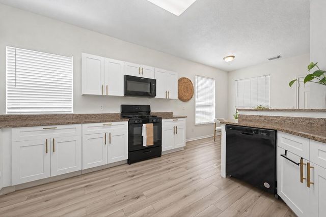 5707 Oakwell Station Court, Humble, TX 77346