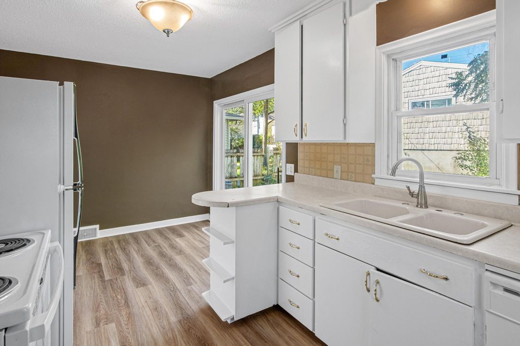1347 Searle Street, Saint Paul, MN 55130 — photo 5