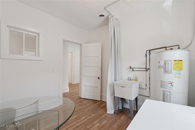 5808 Detroit Avenue, Cleveland, OH 44102