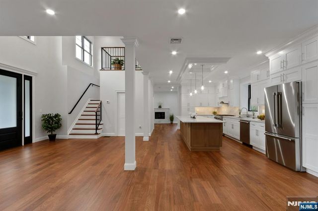 25 Charles Place, Old Tappan, NJ 07675
