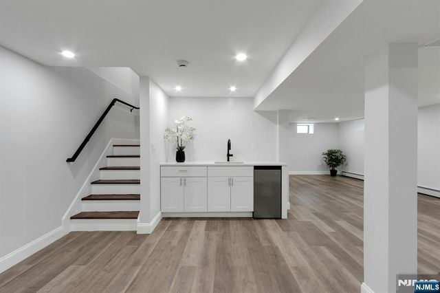 25 Charles Place, Old Tappan, NJ 07675