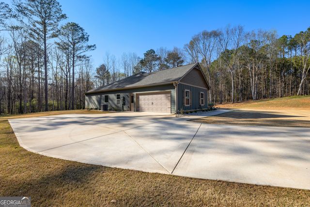 723 Sid Hunter Road, Senoia, GA 30276