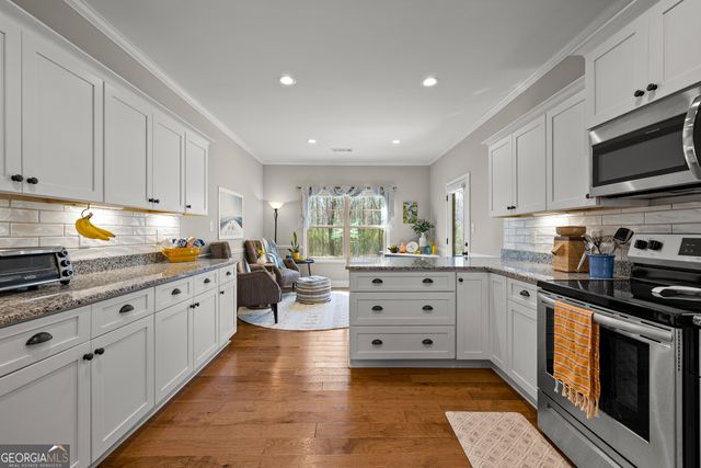 723 Sid Hunter Road, Senoia, GA 30276