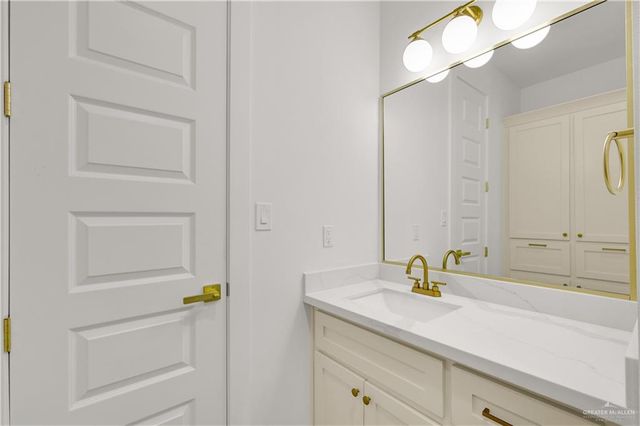 1121 La Vista Avenue, Mcallen, TX 78501