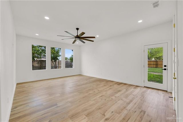 1121 La Vista Avenue, Mcallen, TX 78501