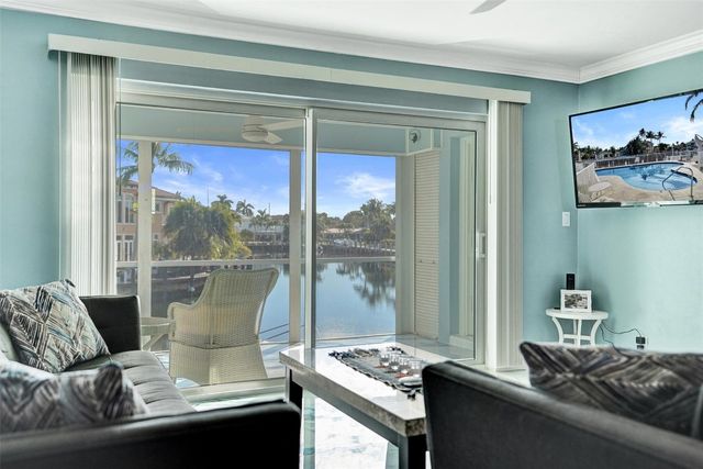 2330 NE 36th Street 9, Lighthouse Point, FL 33064