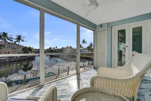 2330 NE 36th Street 9, Lighthouse Point, FL 33064