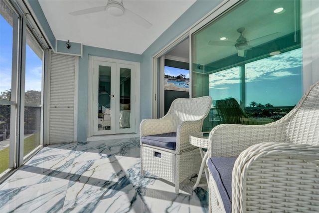 2330 NE 36th Street 9, Lighthouse Point, FL 33064