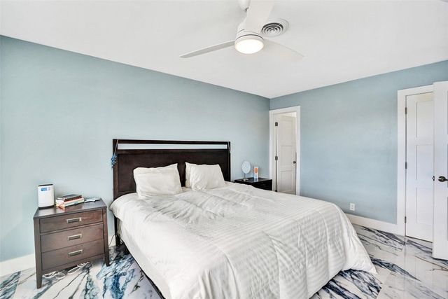 2330 NE 36th Street 9, Lighthouse Point, FL 33064