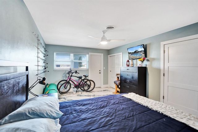 2330 NE 36th Street 9, Lighthouse Point, FL 33064