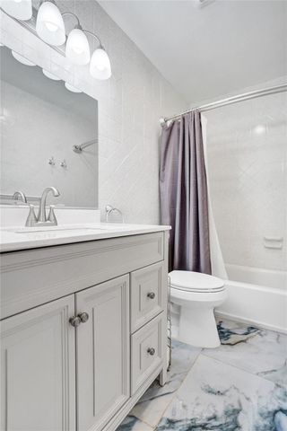 2330 NE 36th Street 9, Lighthouse Point, FL 33064