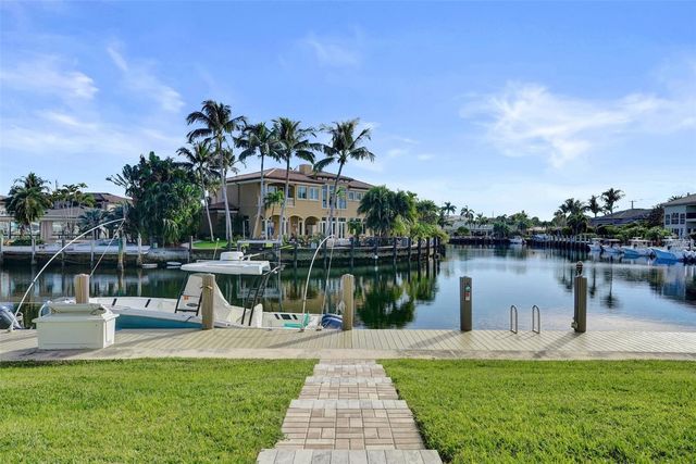 2330 NE 36th Street 9, Lighthouse Point, FL 33064