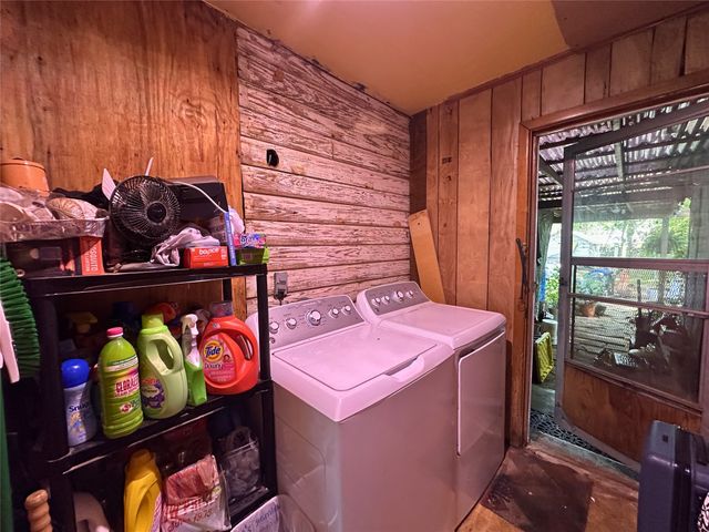 1832 E Polk, Paris, TX 75460