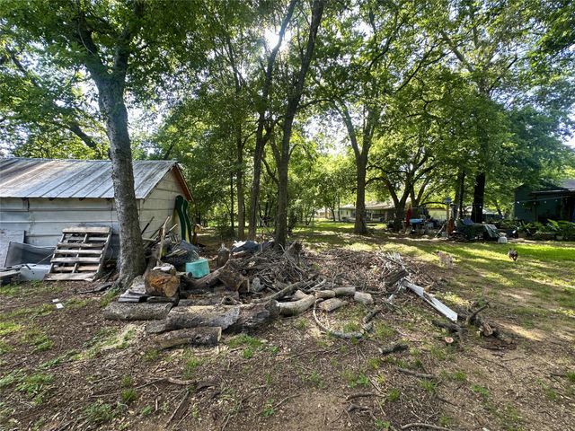 1832 E Polk, Paris, TX 75460
