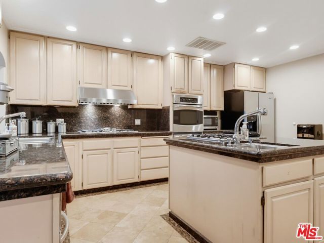 12449 Allin Street, Los Angeles, CA 90066