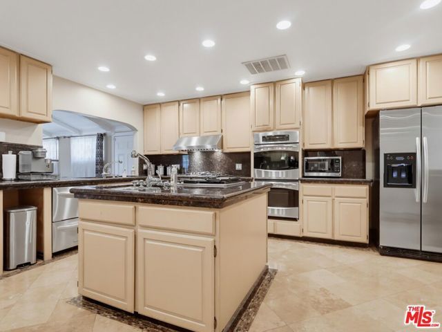 12449 Allin Street, Los Angeles, CA 90066