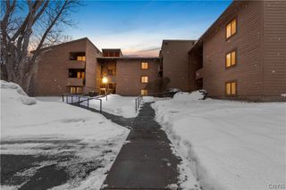 240 Watertree Drive, Dewitt, NY 13057