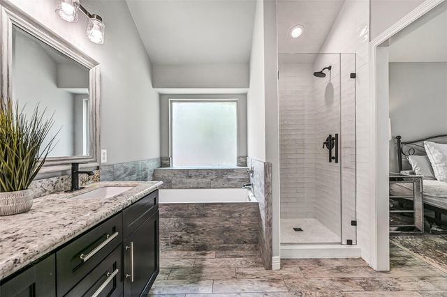 221 River Basin Lane, Dickinson, TX 77539