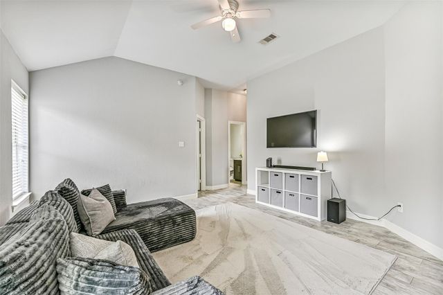 221 River Basin Lane, Dickinson, TX 77539