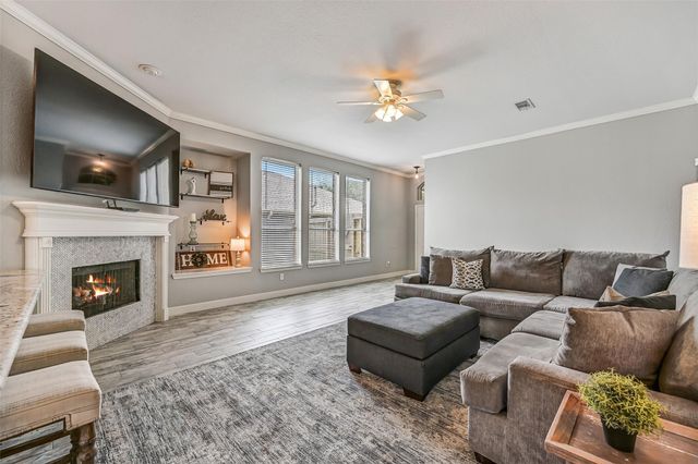 221 River Basin Lane, Dickinson, TX 77539