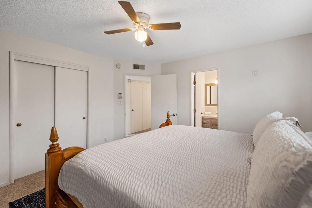 Image 25 of property listing at 692 W Gettysburg Avenue, Clovis, CA 93612