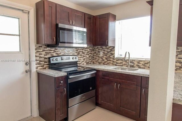 1861 NW 59th Way, Sunrise, FL 33313