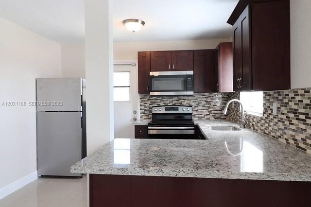 1861 NW 59th Way, Sunrise, FL 33313