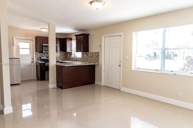 1861 NW 59th Way, Sunrise, FL 33313