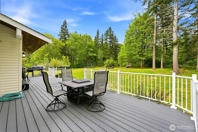 135 Hosanna Way, Camano Island, WA 98282