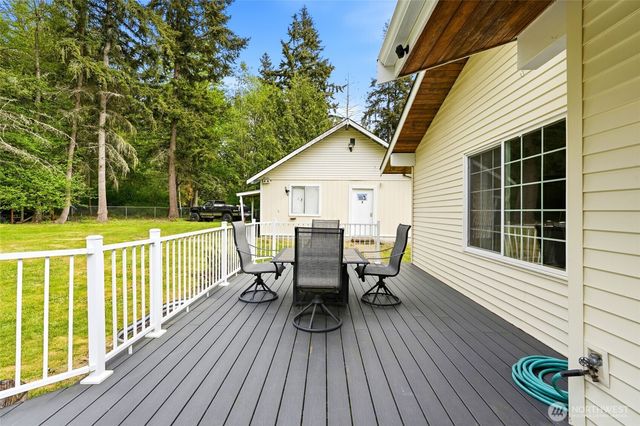 135 Hosanna Way, Camano Island, WA 98282