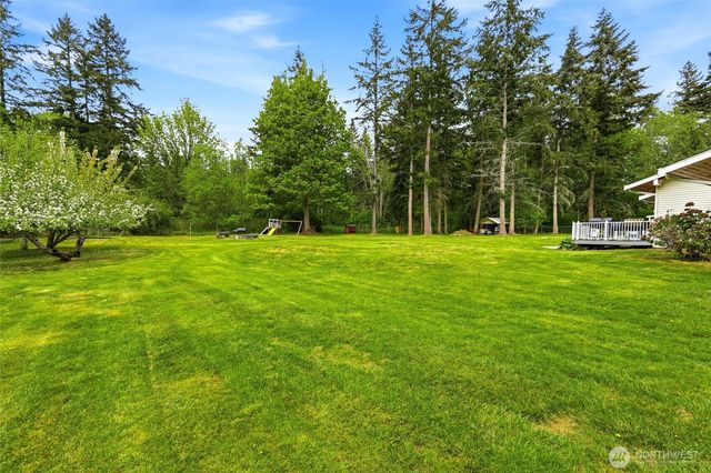135 Hosanna Way, Camano Island, WA 98282