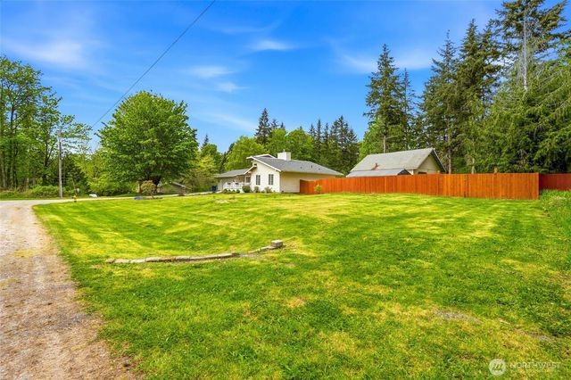 135 Hosanna Way, Camano Island, WA 98282