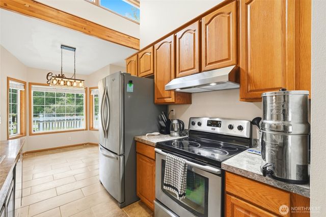 135 Hosanna Way, Camano Island, WA 98282
