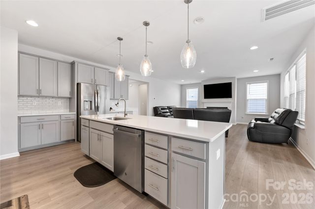 346 W Waterlynn Road, Mooresville, NC 28117